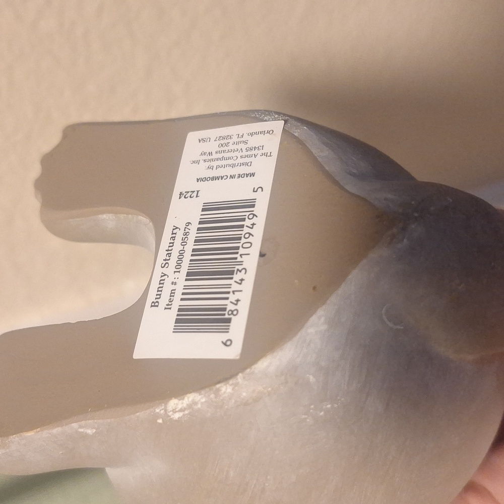 Gray Rabbit Sculpture - Picture 7 of 7